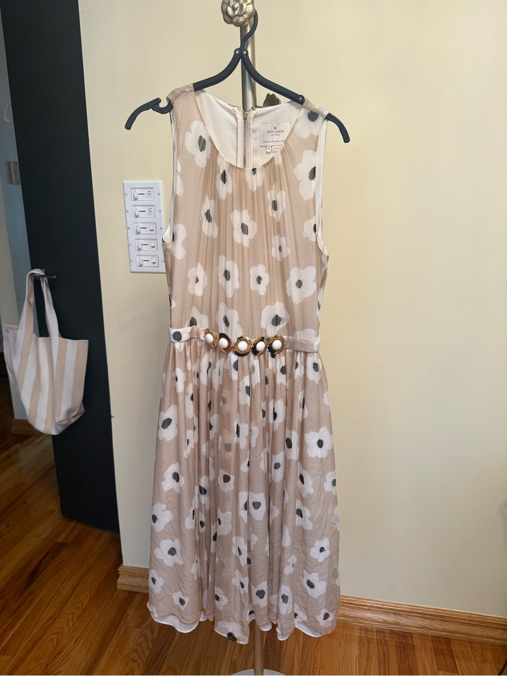 kate spade Beige Floral Midi Dress with White Flowers and Black Centers
